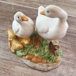 Vintage HomCo Ceramic/Porcelain Duck Family, SEE PHOTOS Some Chips.